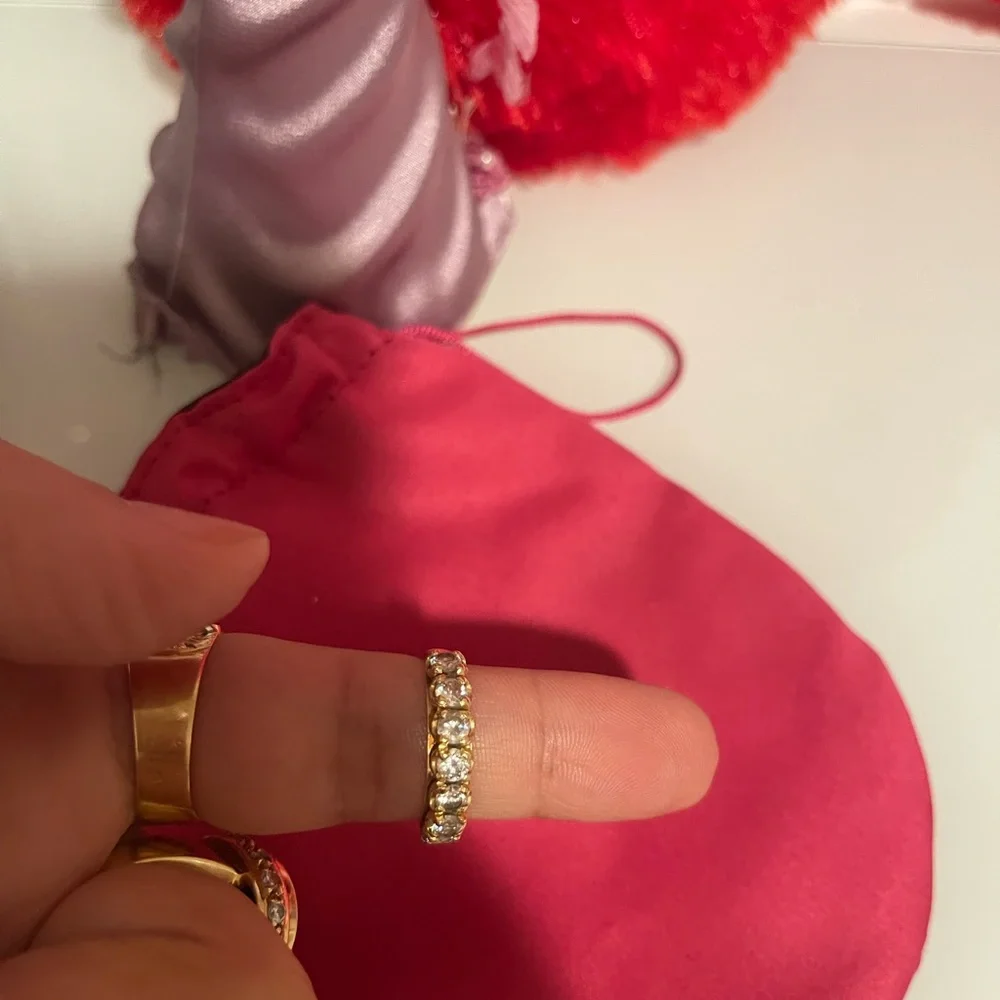 18k solid gold ring. Size 7 - Picture 6 of 8